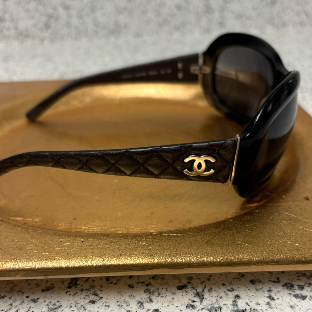 CHANEL 5116-Q c501/86  Black with Brown Quilt Arms sunglasses